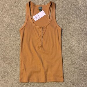 Wild Fable Women's Tan Sleeveless Snap Up Top